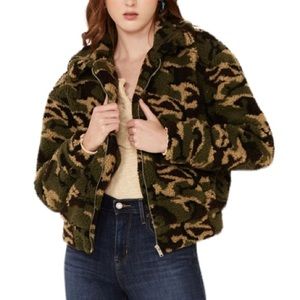Sabrina Lauren size S green camo fuzzy fleece zip up  toggle hooded Teddy Jacket
